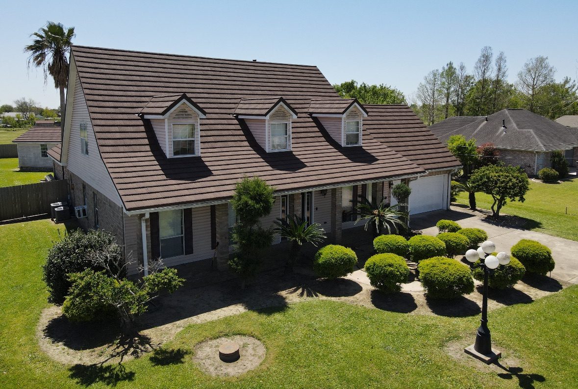 TEK Hurricane Metal Shake stone-coated steel roof